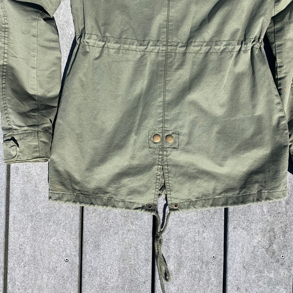 Spring Jacket - Picture 6 of 6